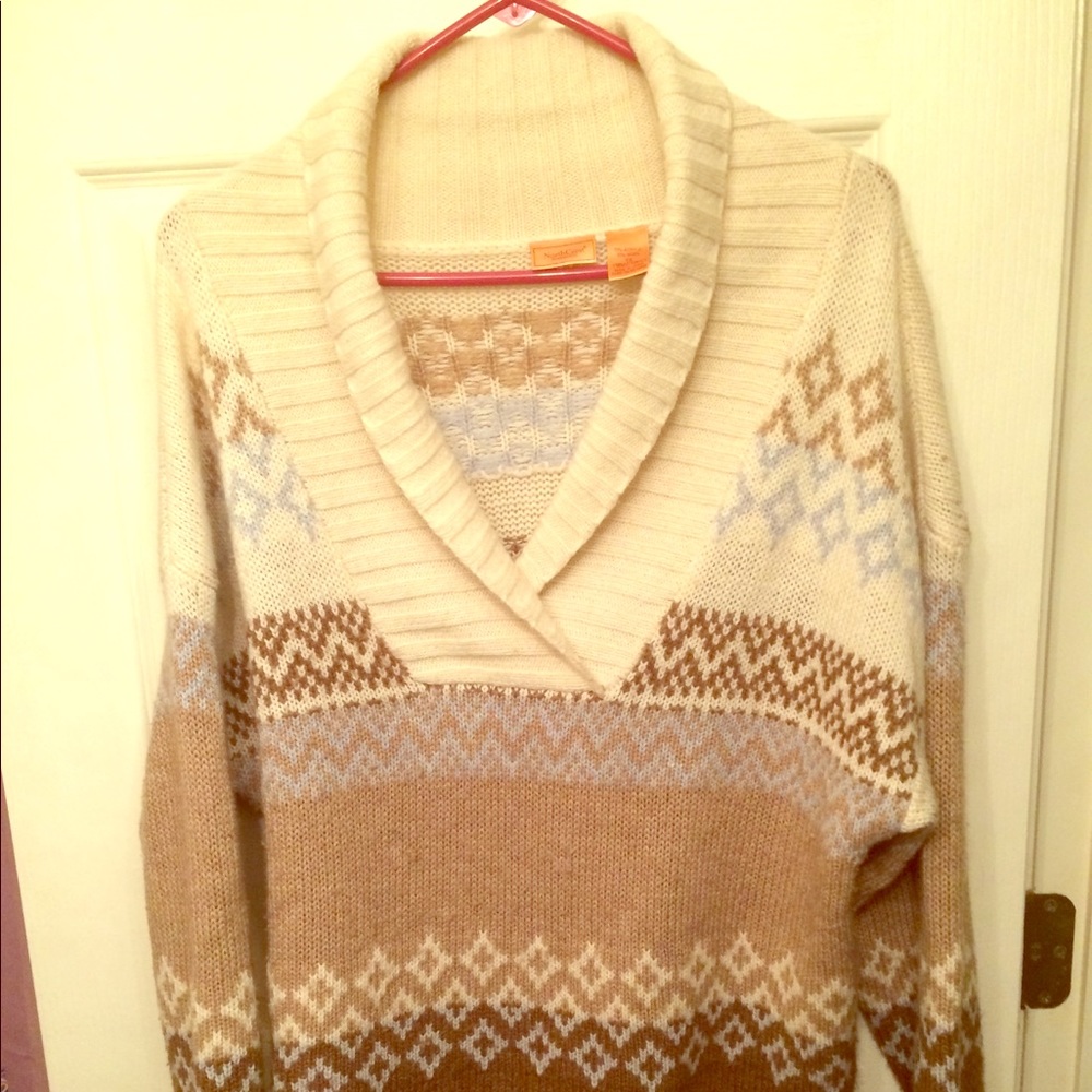 Women’s Vintage sweater by Northcrest
